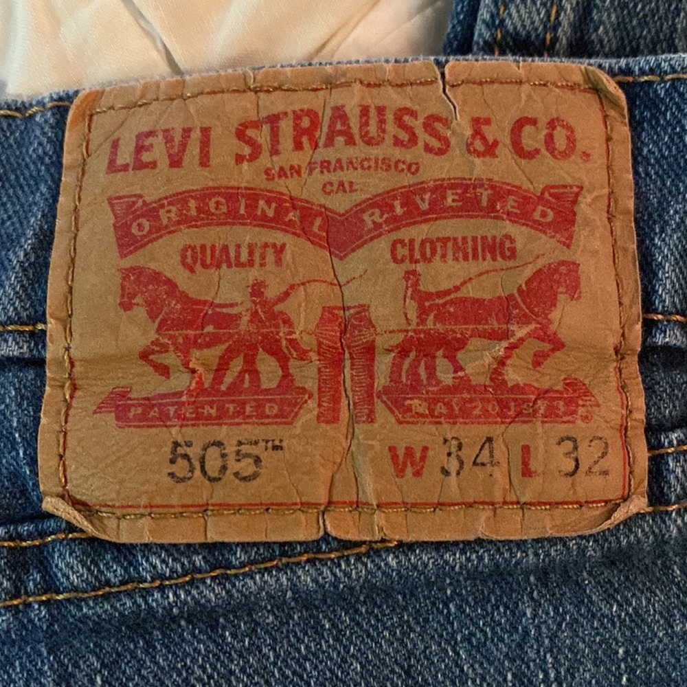 Levi’s distressed 505’s - Picture 3 of 4